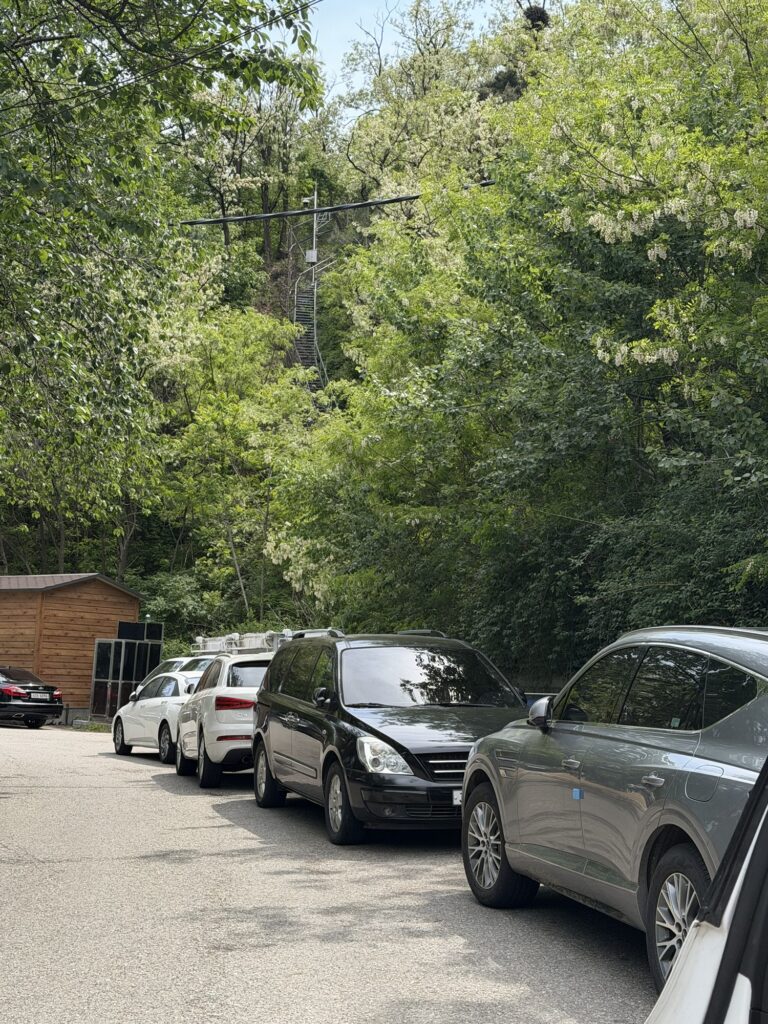 Roadside parking area near Inwangsan tiger statue trailhead
