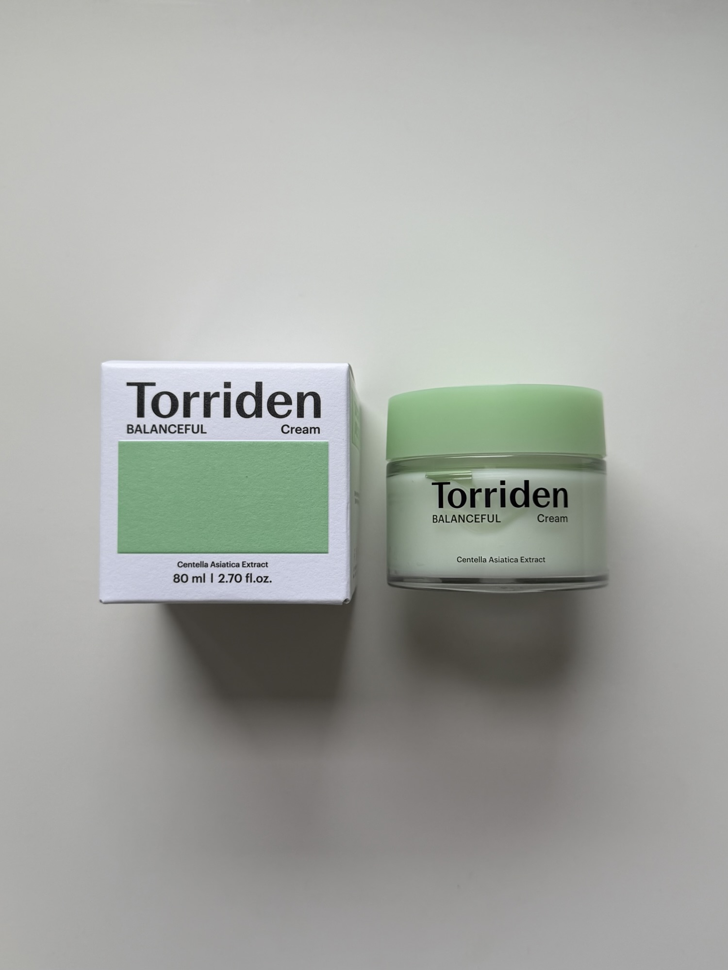 Torriden Balanceful Cica Cream box detail listing the cica, panthenol, and peptide ingredient highlights
