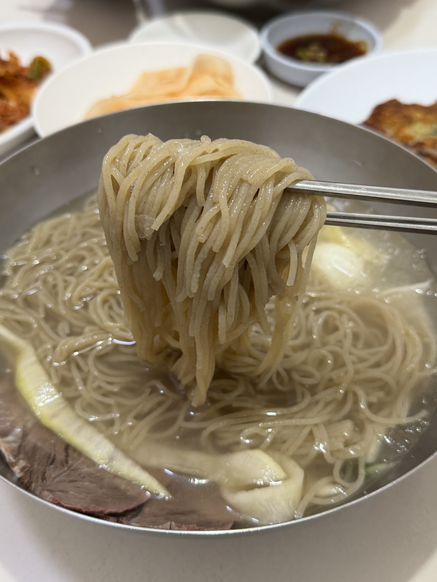 Buckwheat noodles lifted from Eulmildae Pyongyang naengmyeon