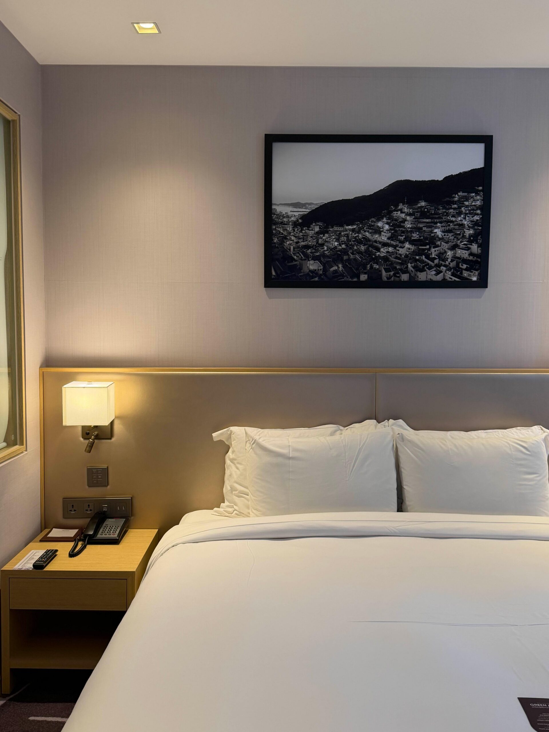 Avani Central Busan Deluxe King Room