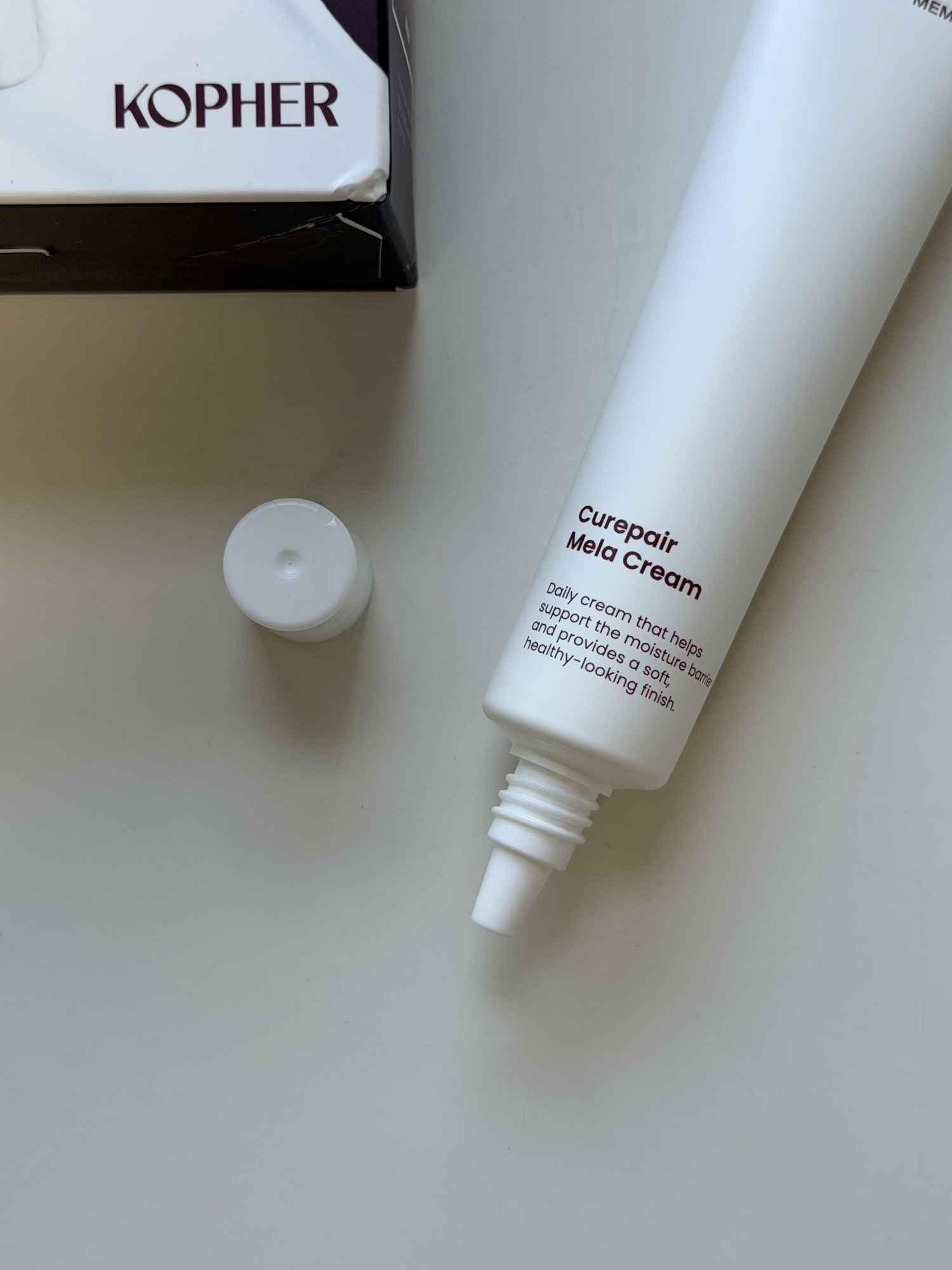 Narrow nozzle opening of Kopher Curepair Mela Cream