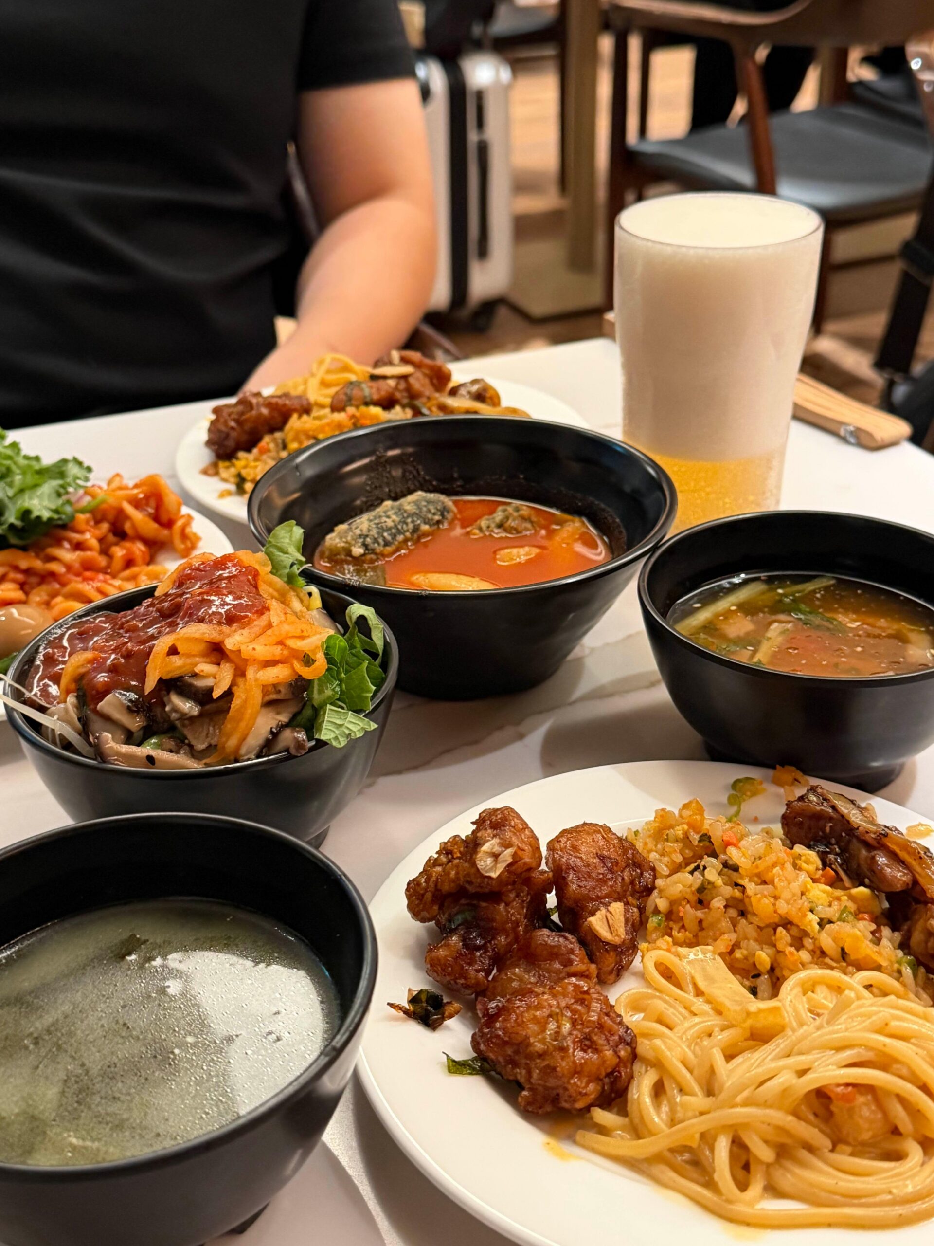 Matina Lounge East at Incheon Airport Terminal 1 thumbnail