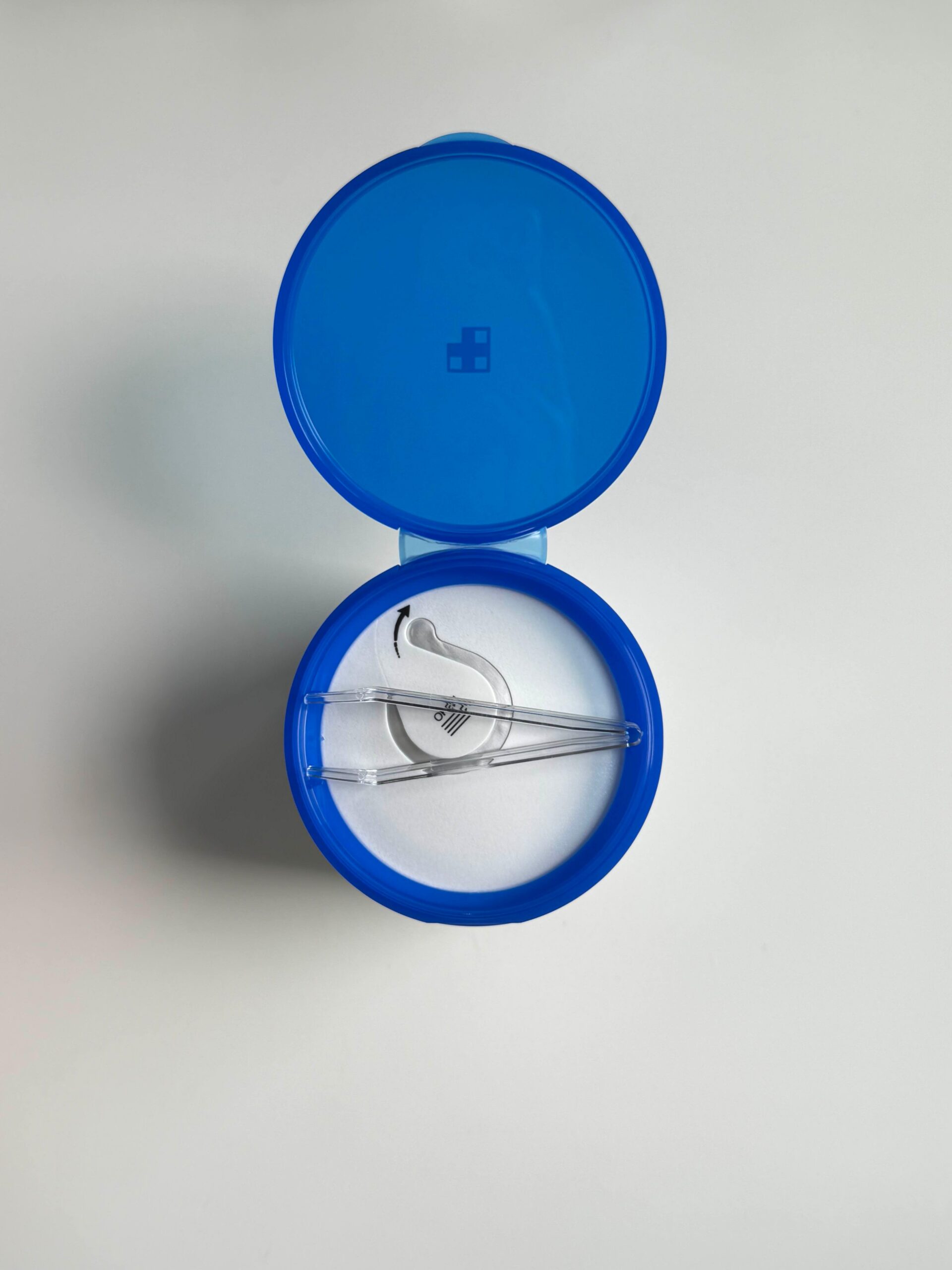 Medicube Zero Pore Pad 2.0 container opened with inner seal