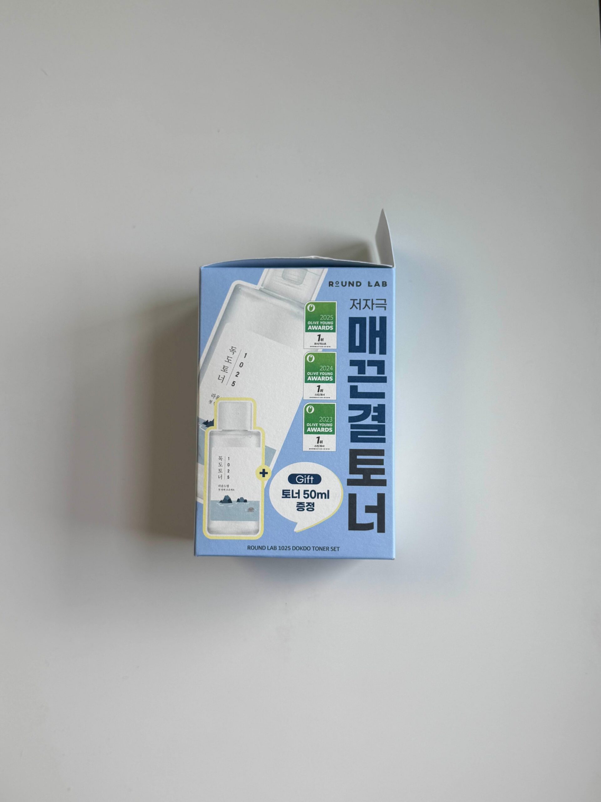Round Lab 1025 Dokdo Toner package describing deep sea water and mineral toner formula