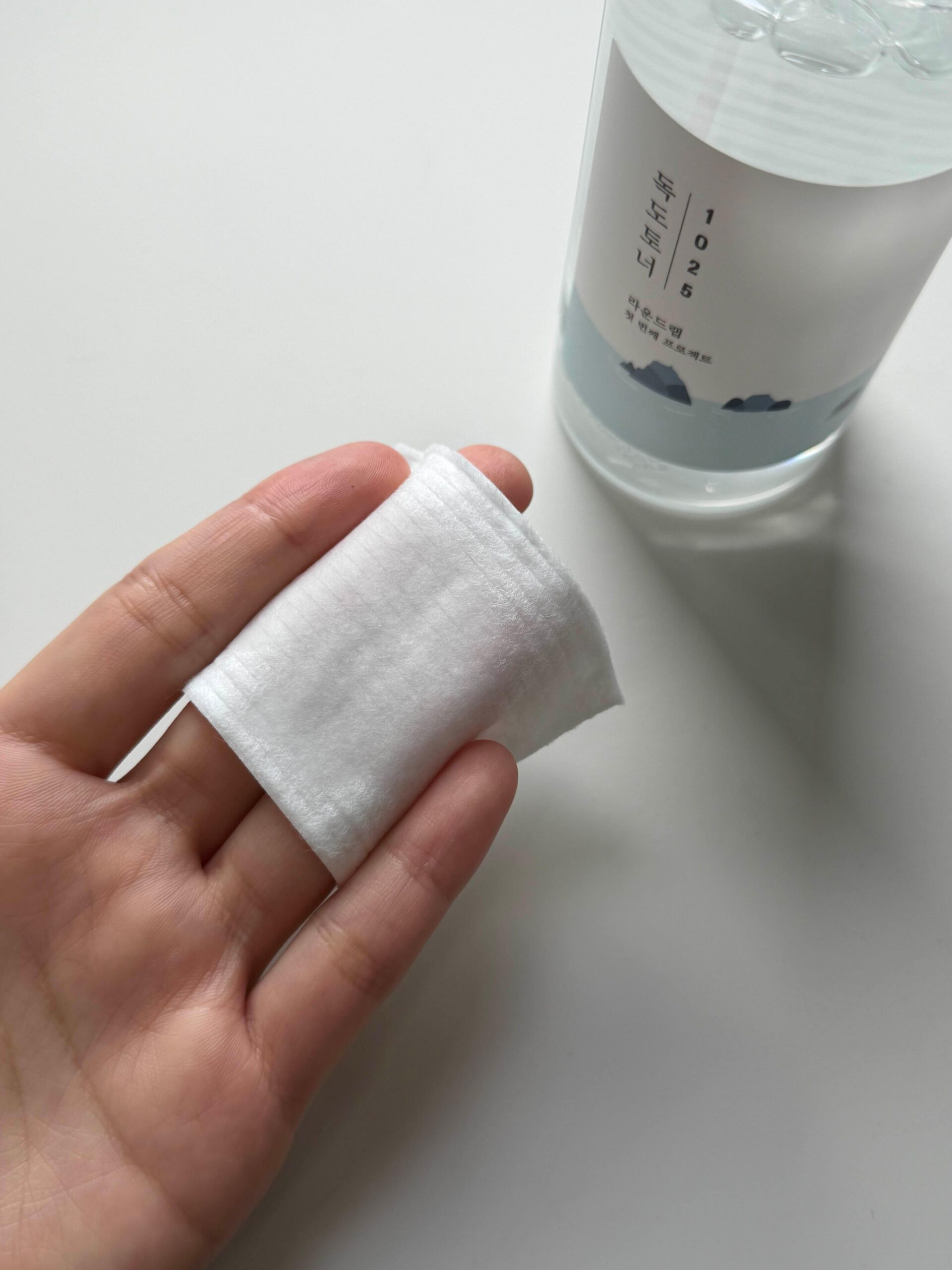 Round Lab 1025 Dokdo Toner used with cotton pads for wipe toner and toner pack