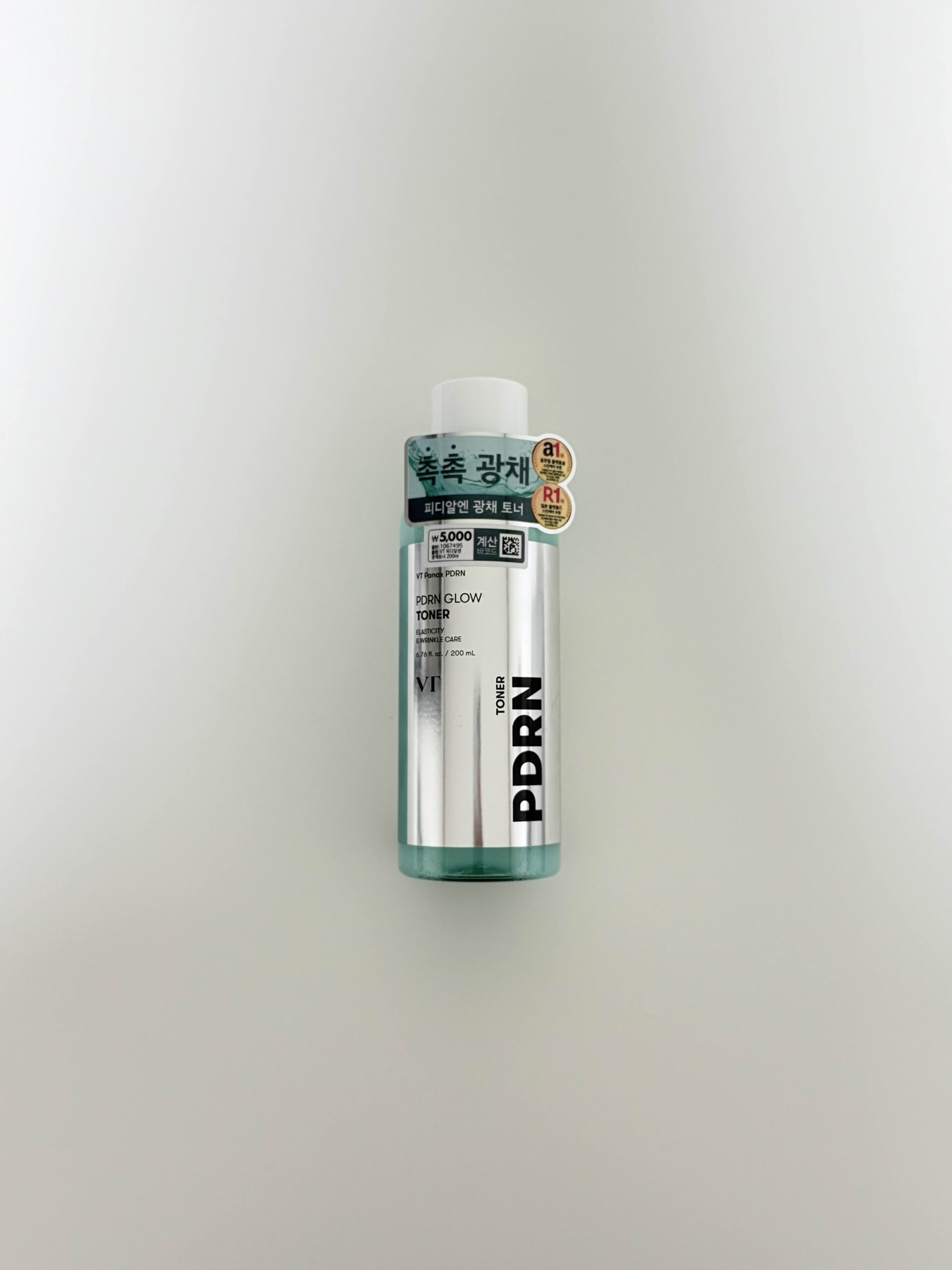 Daiso VT PDRN Glow Toner ingredient notes with plant-derived PDRN and niacinamide