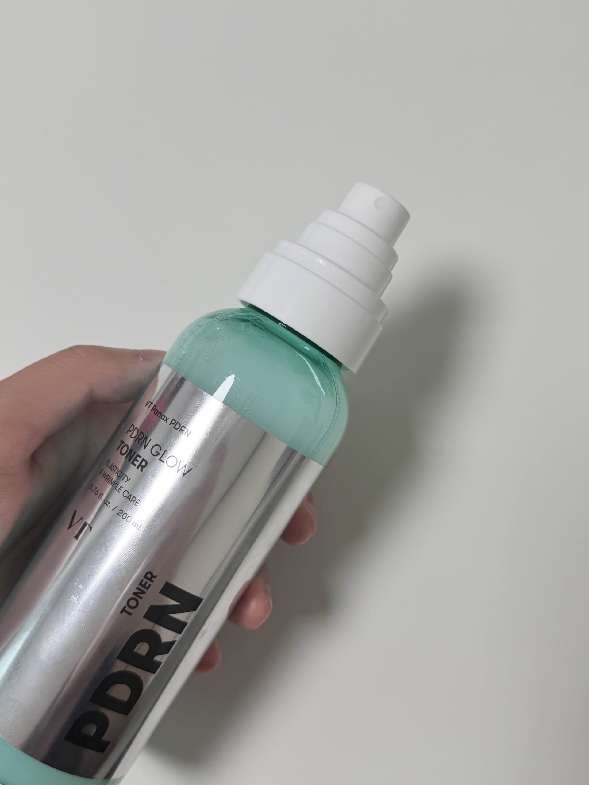 Fine mist spray head attached to Daiso VT PDRN Glow Toner bottle