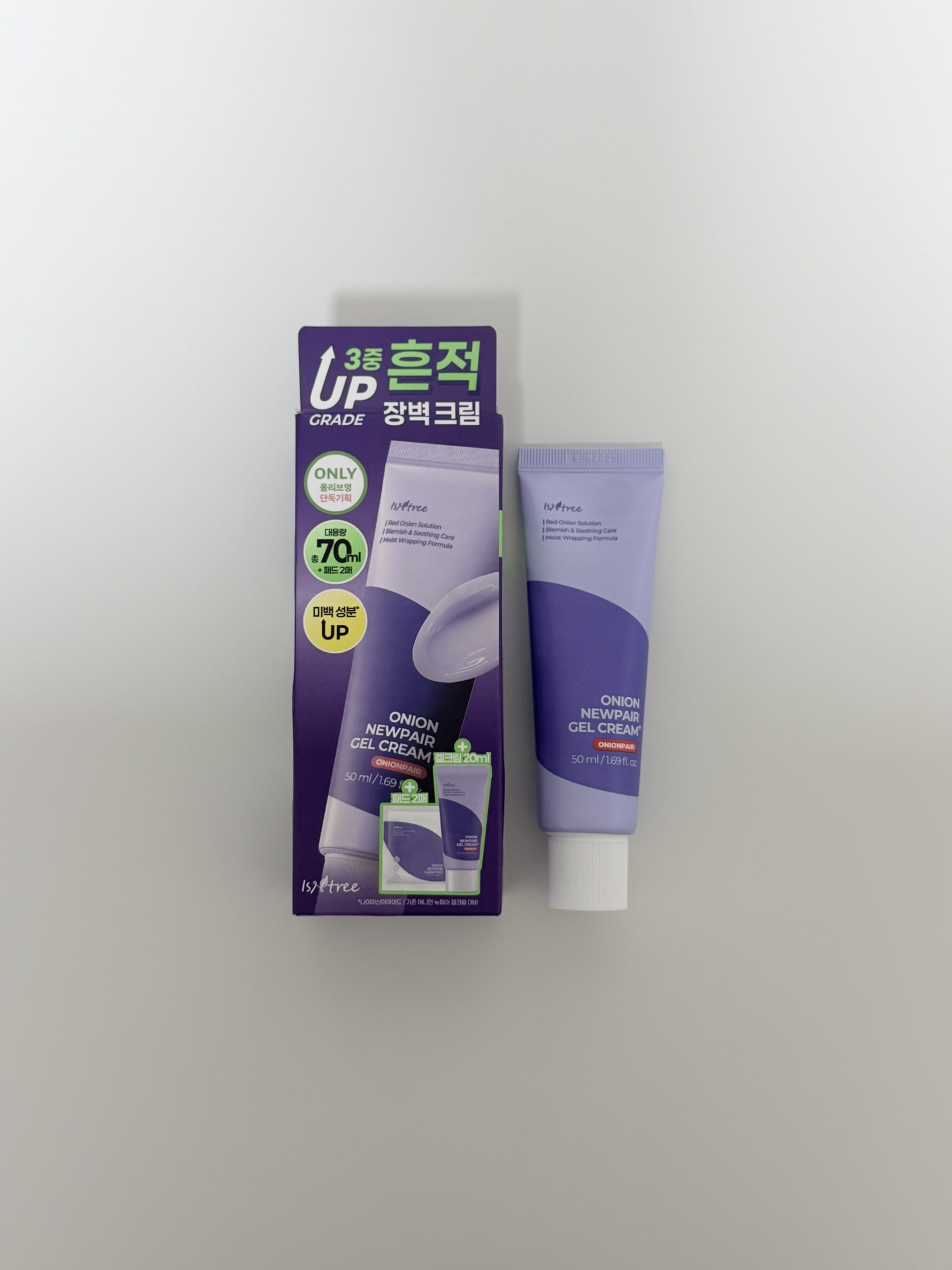 Isntree Onion Newpair Gel Cream Plus box beside the 50ml tube