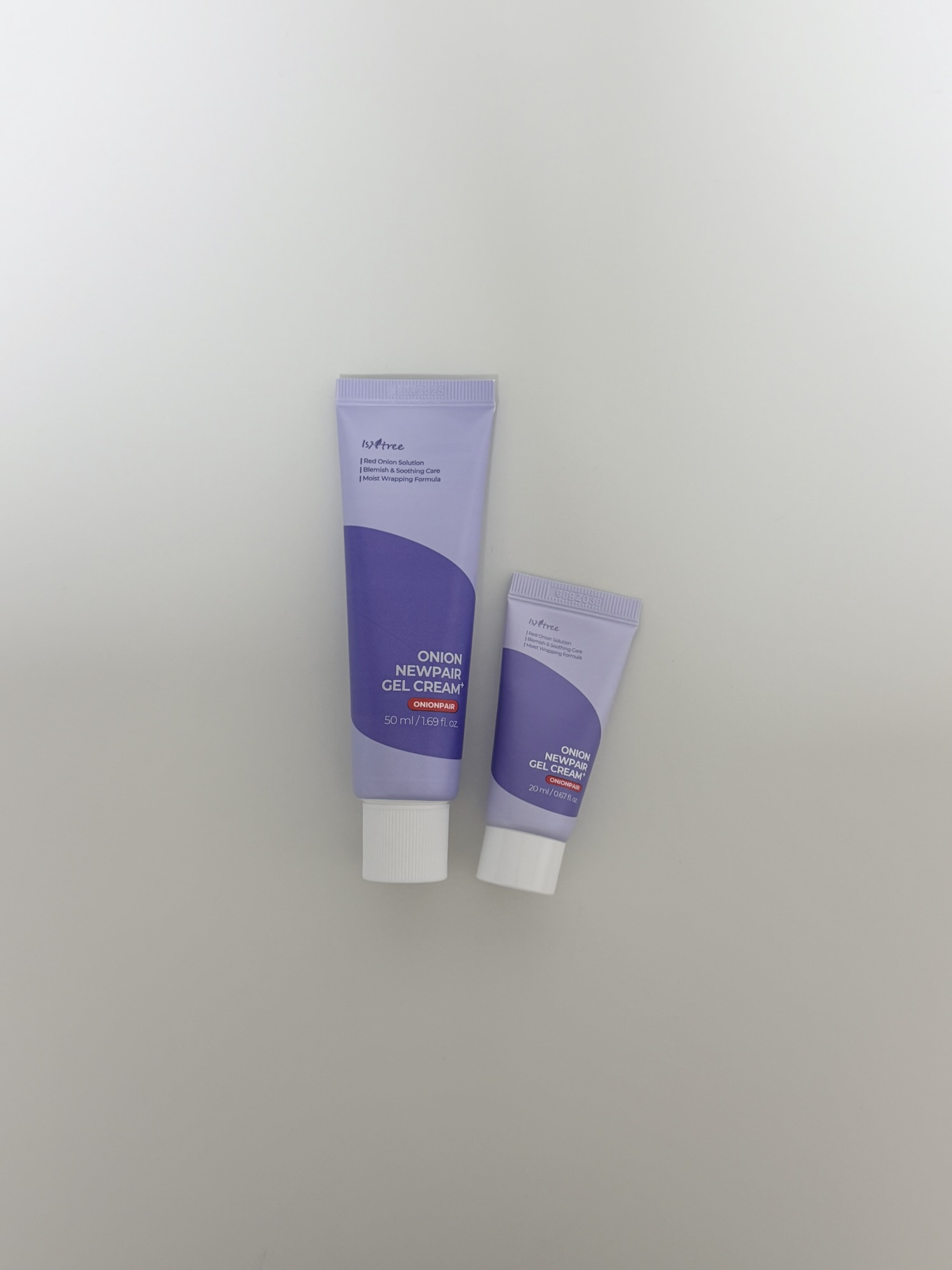 Full-size and mini Isntree Onion Newpair Gel Cream Plus tubes